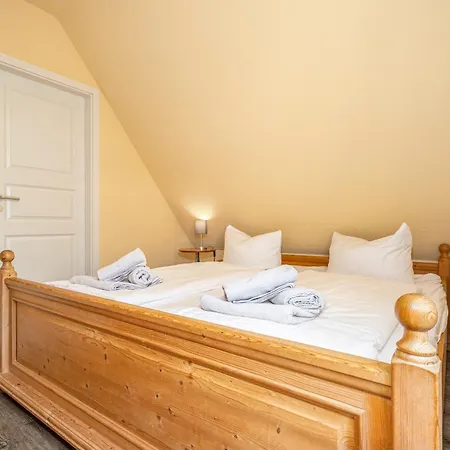 Ferienhaussiedlung Strandperlen Weidenhof 3c * Wustrow (Fischland)